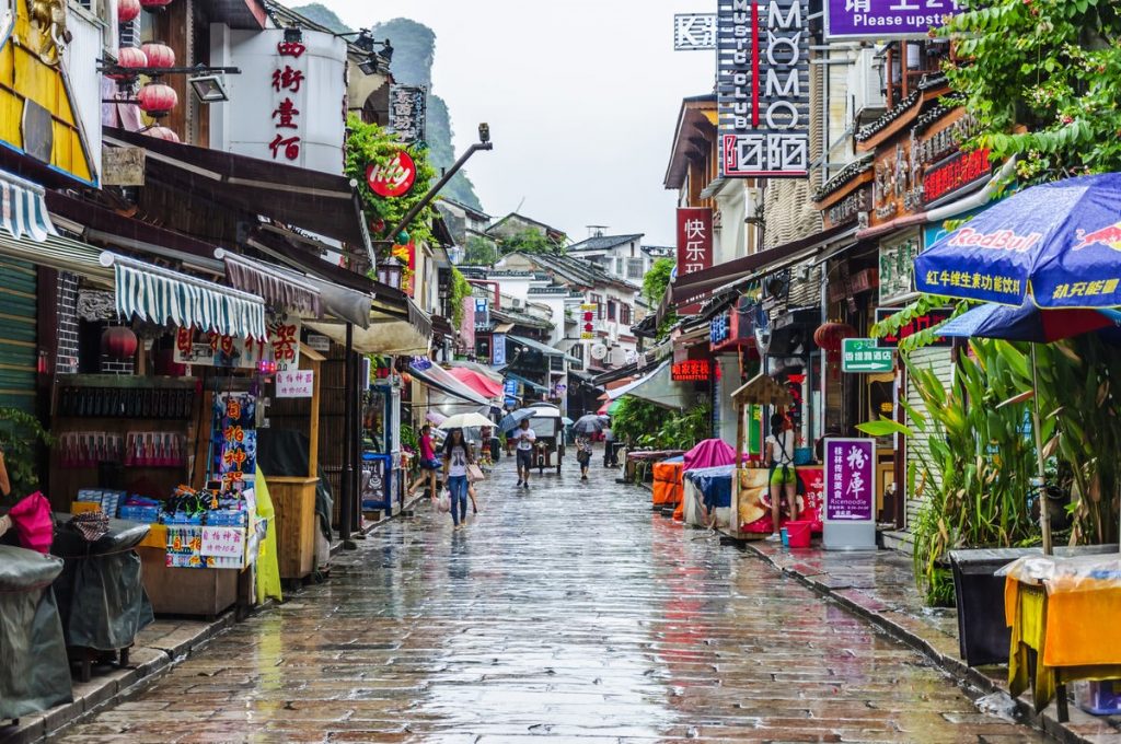 中國 桂林 陽朔西街｜陽朔縣城最繁華最古老的街道
