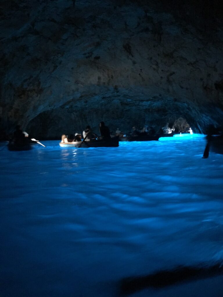 義大利藍洞驚險記|一生一定要看一次的奇蹟藍海！ S 27172882