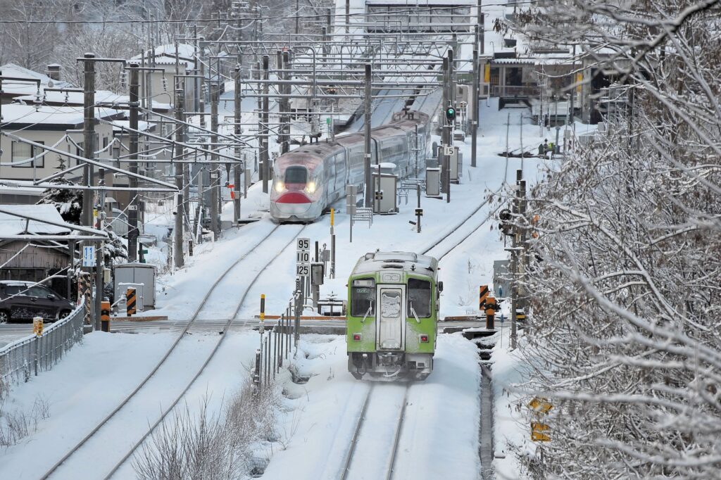 出發日本東北山形縣！藏王樹冰、銀山溫泉、最上川遊船，體驗在地山形之旅 羽後太田～角館DML 6127 714 1