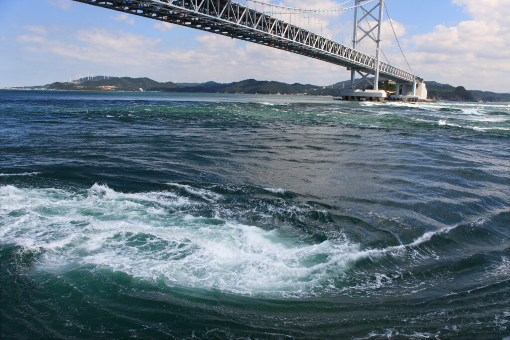 【玩遍日本】2023 德島旅遊攻略(持續更新) 日本 德島 鳴門海峽漩渦 shutterstock 310865870