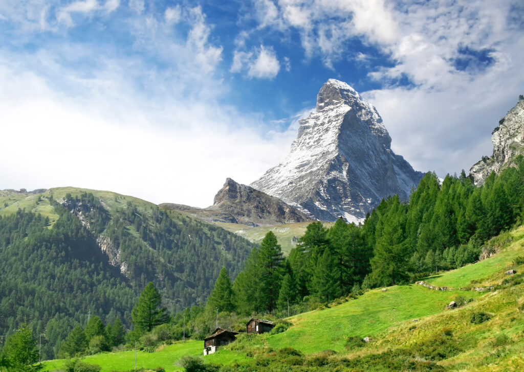 一起玩遍歐洲---9大瑞士旅遊景點 瑞士 阿爾卑斯山 馬特洪峰 shutterstock 157149407